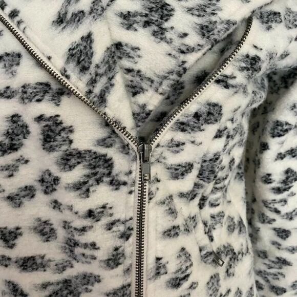 Cupcakes and Cashmere moto-styled knit Bracken jacket Animal Print M - Picture 6 of 6